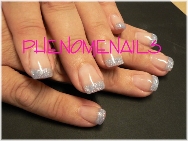 glitterfrenchmanicureblauw1.jpg